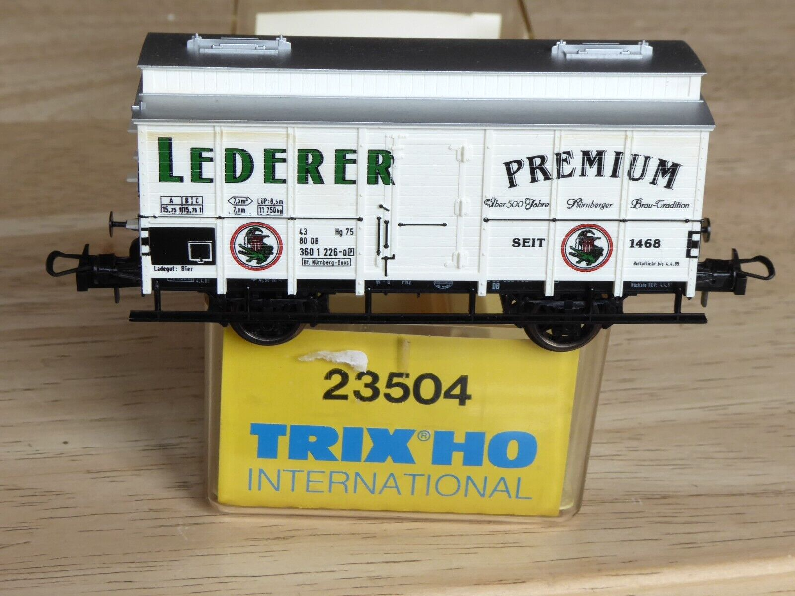 Trix 23504 H0 Bierwagen LEDERER PREMIUM Bier Nürnberg DB Epoche 4