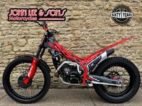 Beta EVO 300cc Trials Bike, 2025 Model, Road Registered, Cracking Value