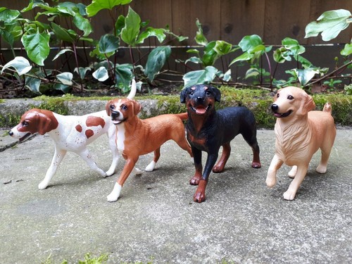 4 Breyer Traditional dogs Foxhound, Mixed Breed, ...