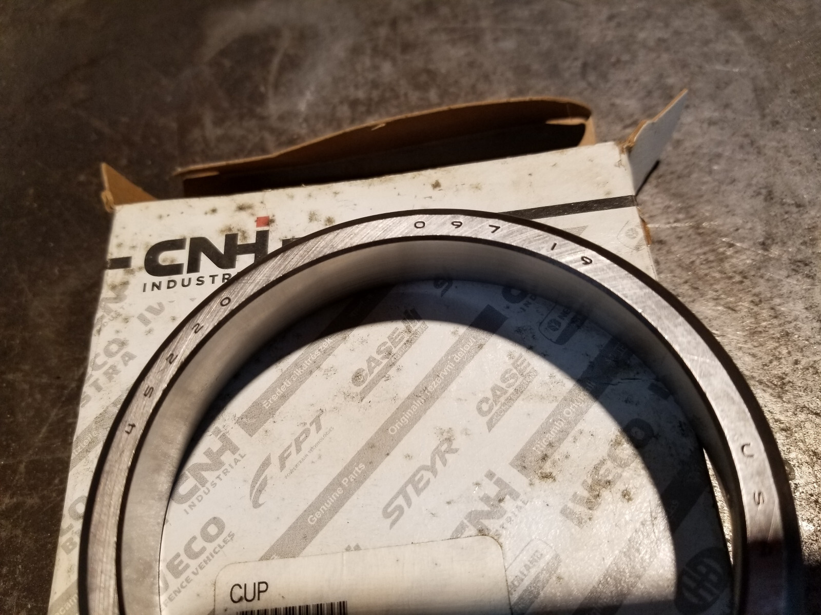 CASE CNH BEARING CUP 517511 - Picture 2 of 4