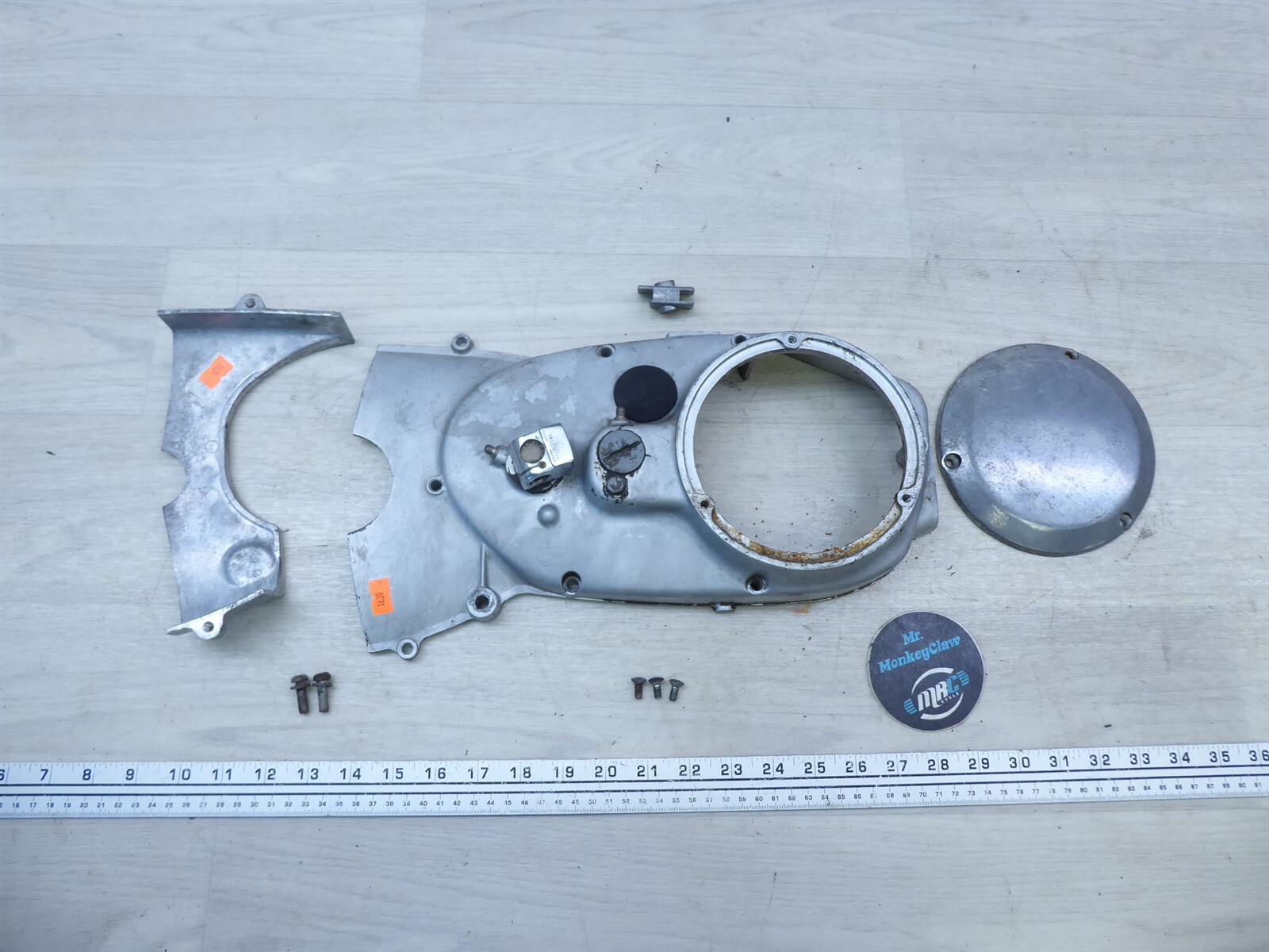 1965 Honda CA78 Dream 305 H1639) engine sprocket cover