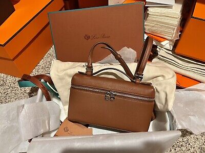 Loro Piana Extra Pocket L19 Crossbody Leather Bag in Kummel Loro Piana Extra Pocket L19 Crossbody Leather Bag in Kummel