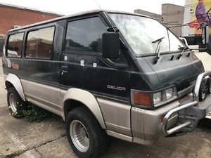 Mitsubishi delica 1986