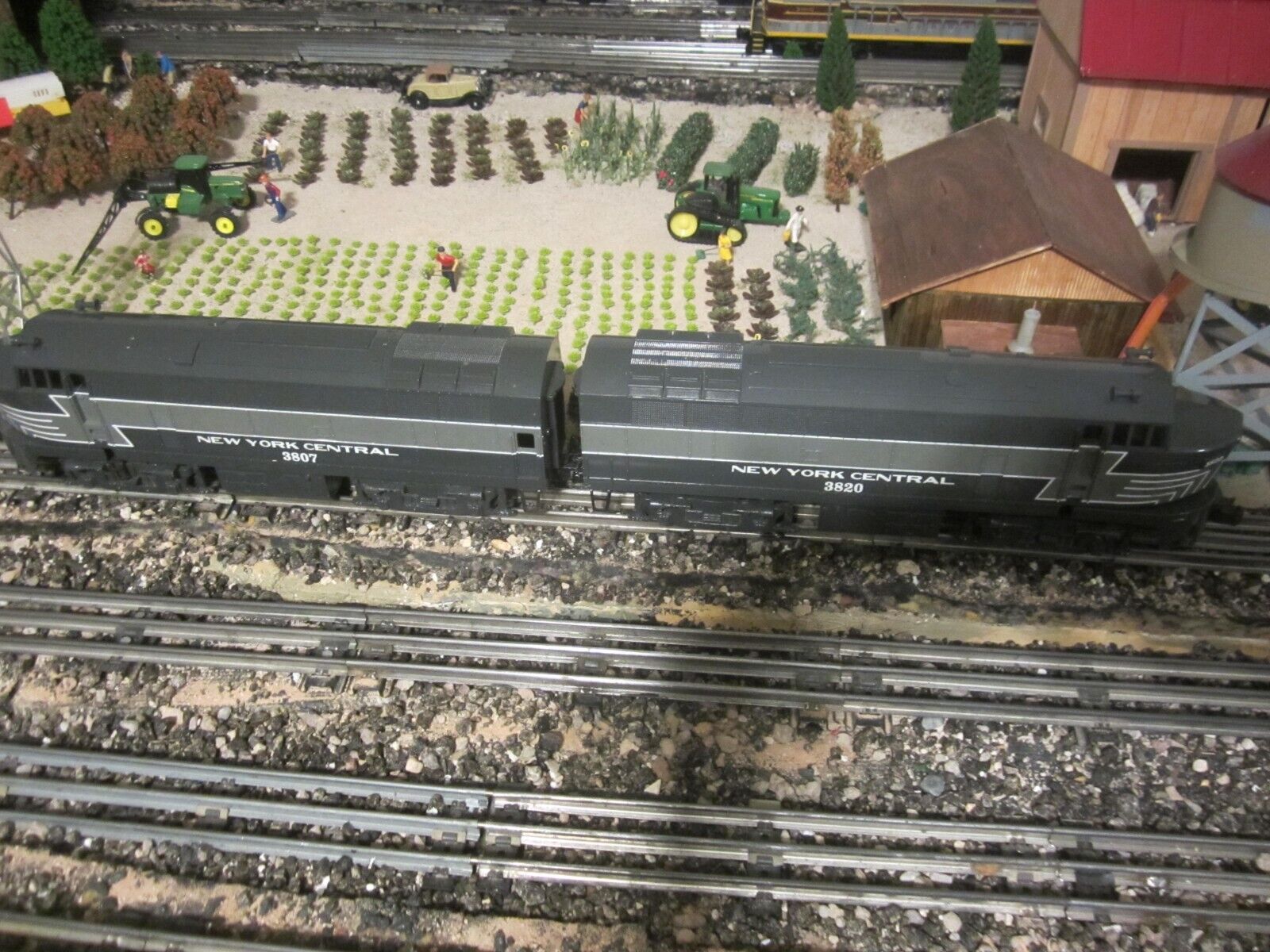 Williams/Bachmann New York Central Sharknose AA Diesel Set 3807/3820 Crown ed | eBay Williams/Bachmann New York Central Sharknose AA Diesel Set 3807/3820 Crown ed | eBay