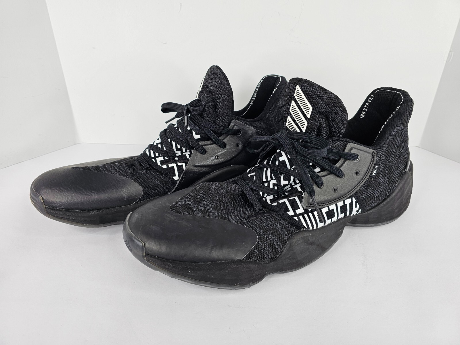 シューズ(男性用) adidas Harden Vol. 4 Amazon.com | adidas Harden Vol. 4 Shoes Men's, Black, Size 5