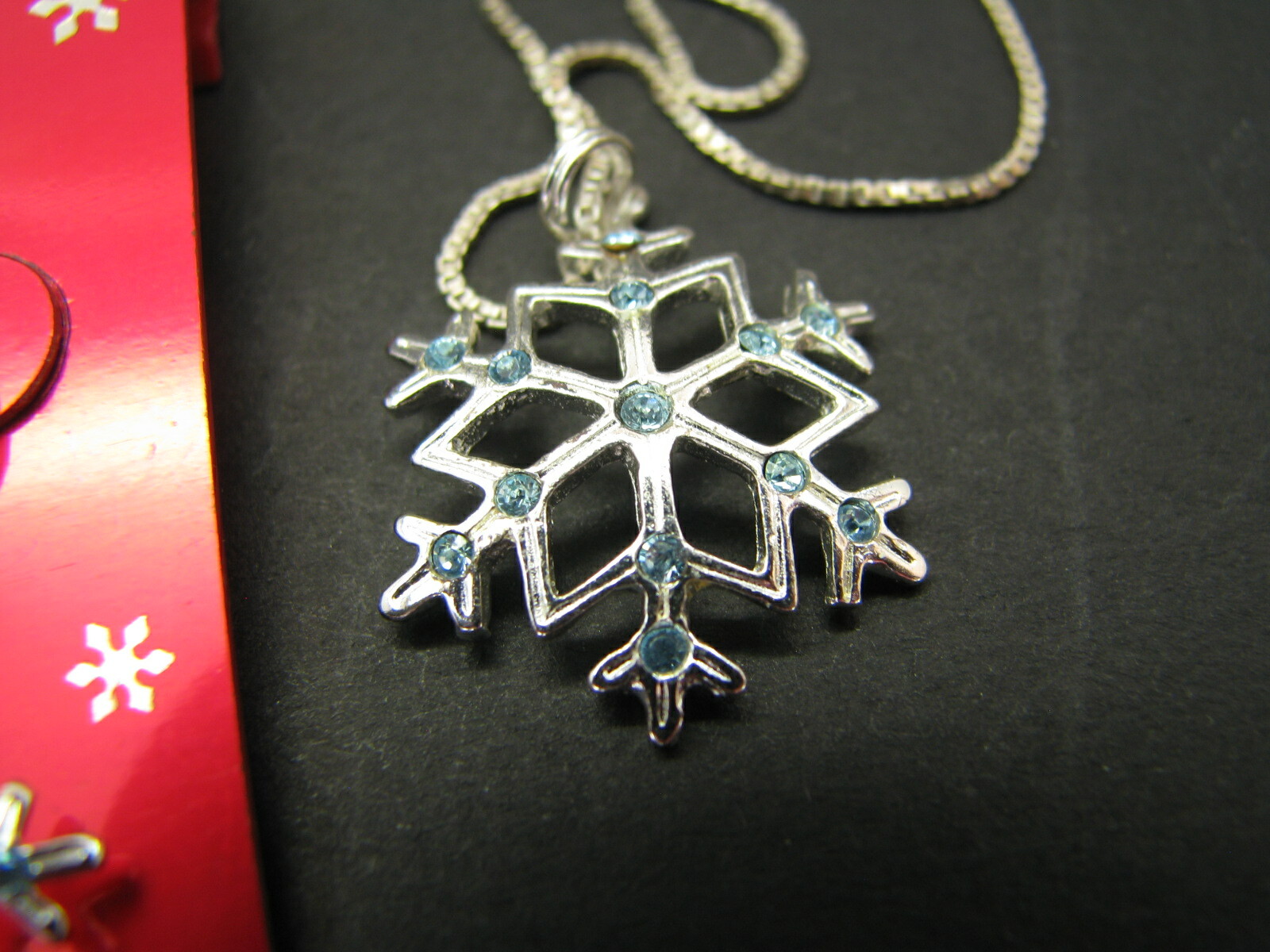 JEZLAINE STERLING SILVER Christmas SNOWFLAKE EARRINGS NECKLACE SET Blue Stones
