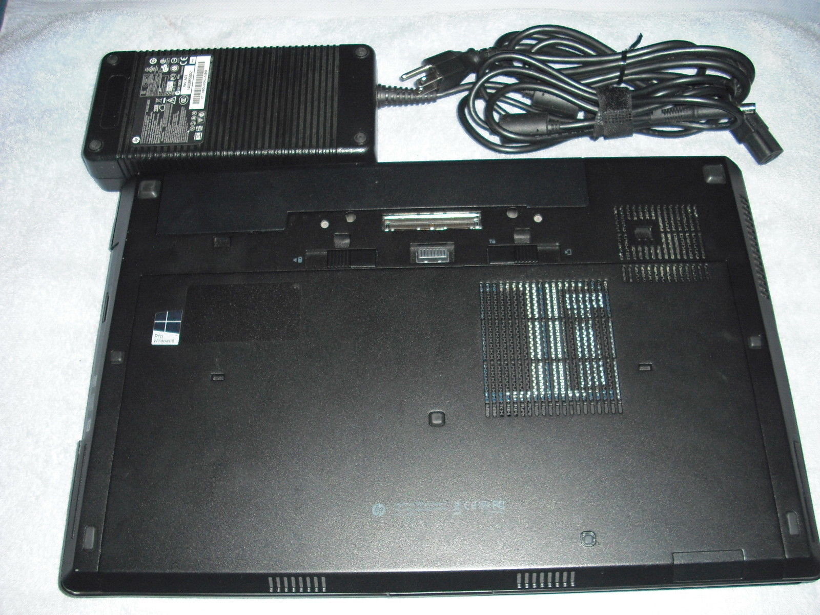 HP ELITEBOOK 8770W QUADCORE i7-3820QM 16GB 512GB NVIDIA K4000M/4GB 1080P WIN 10