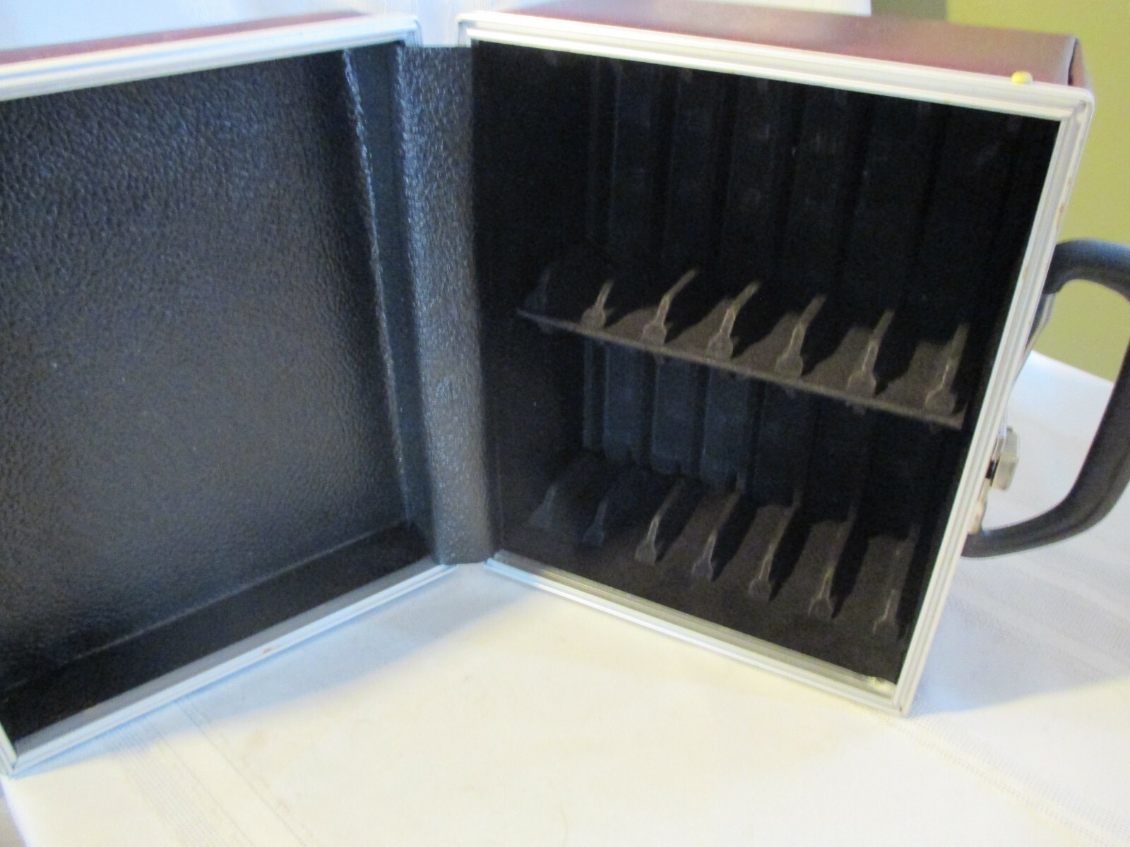 Vintage Brown Faux Leather 8 Track Storage Case for 12 Tapes Carrying Box