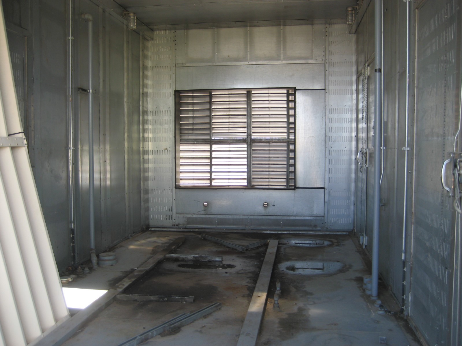 GENERATOR ENCLOSURE WITH SUBBASE FUEL TANK