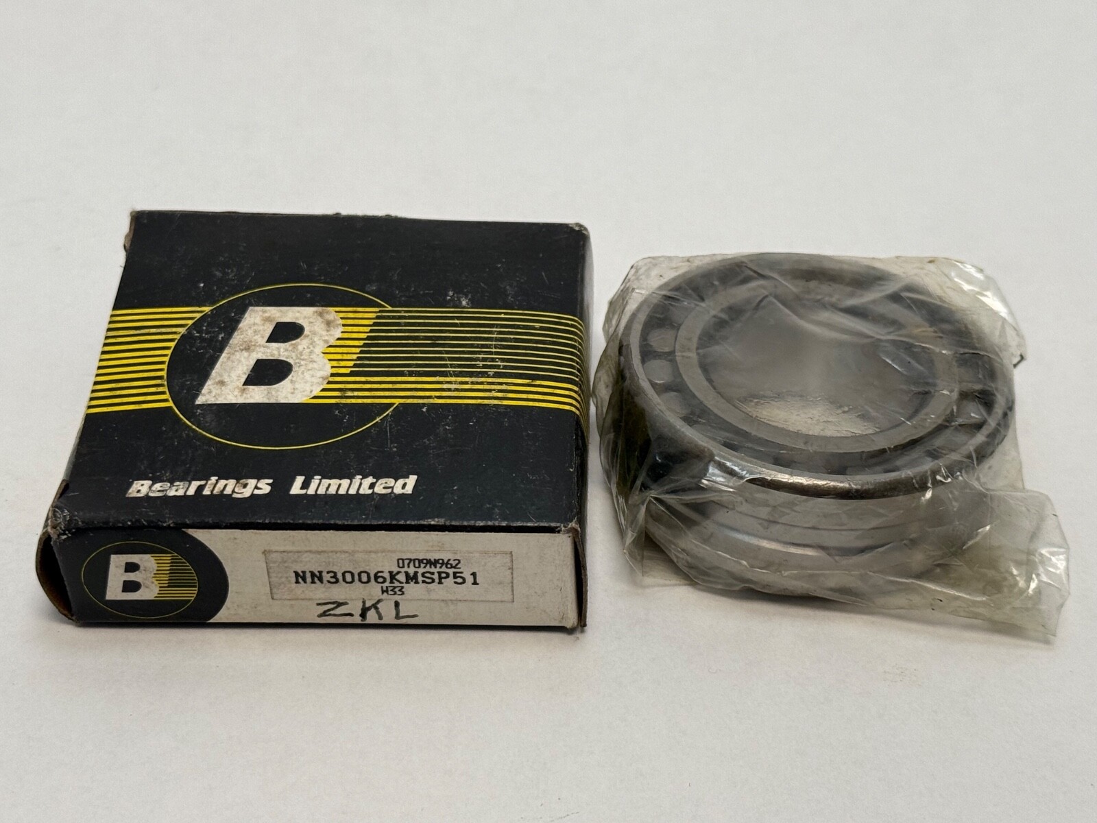 minoru 鹿角③ ZKL NN3006KMSP51 Bearing NN3006 NN-3006-K-M-SP51 30x55x19 mm