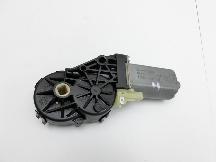 Peugeot 308 I CC 11-15 Antrieb Zuziehhilfe Stellmotor für Heckklappe Peugeot 308 I CC 11-15 20.04.2012 0390203228... Vorschau 3