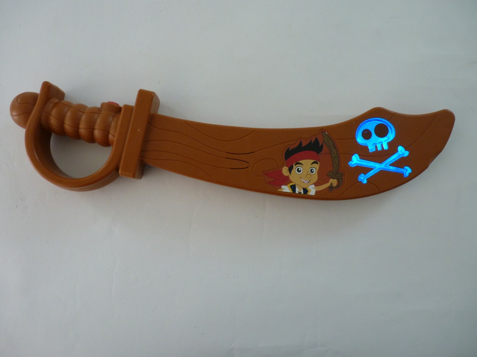 Disney Jake and the Neverland Pirates Electronic Light-Up Talking Magical Sword