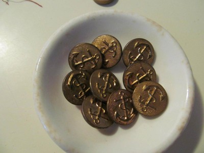 Vintage Casa de Leon metal buttons Sewing Crafts Jewelry Collectible