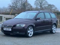 VOLVO V50 2.0D SE 5dr Estate good history . HPI Clear New discs pads MOT
