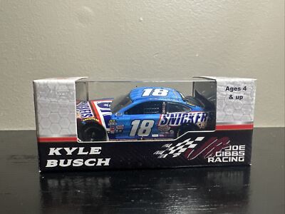 2017 Kyle Busch #18 Snickers Crisper Nascar 1/64 Toyota Camry ACTION Diecast NEW