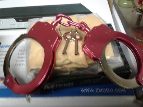 Fun Professional Steel Standard Size Adult Hand Cuffs With 2 Real Keys  Pink