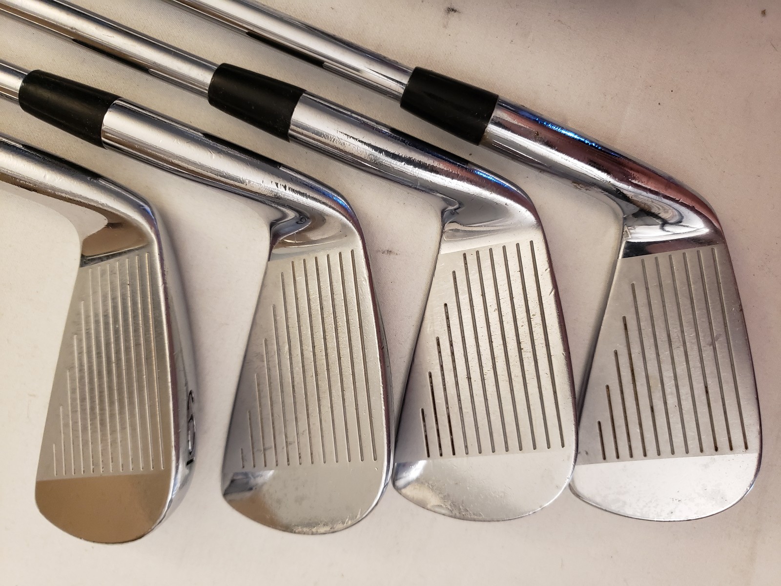 Used Titleist 690 MB Forged Iron Set (3-PW) 8 Irons - TT DG S300 Stiff - RH