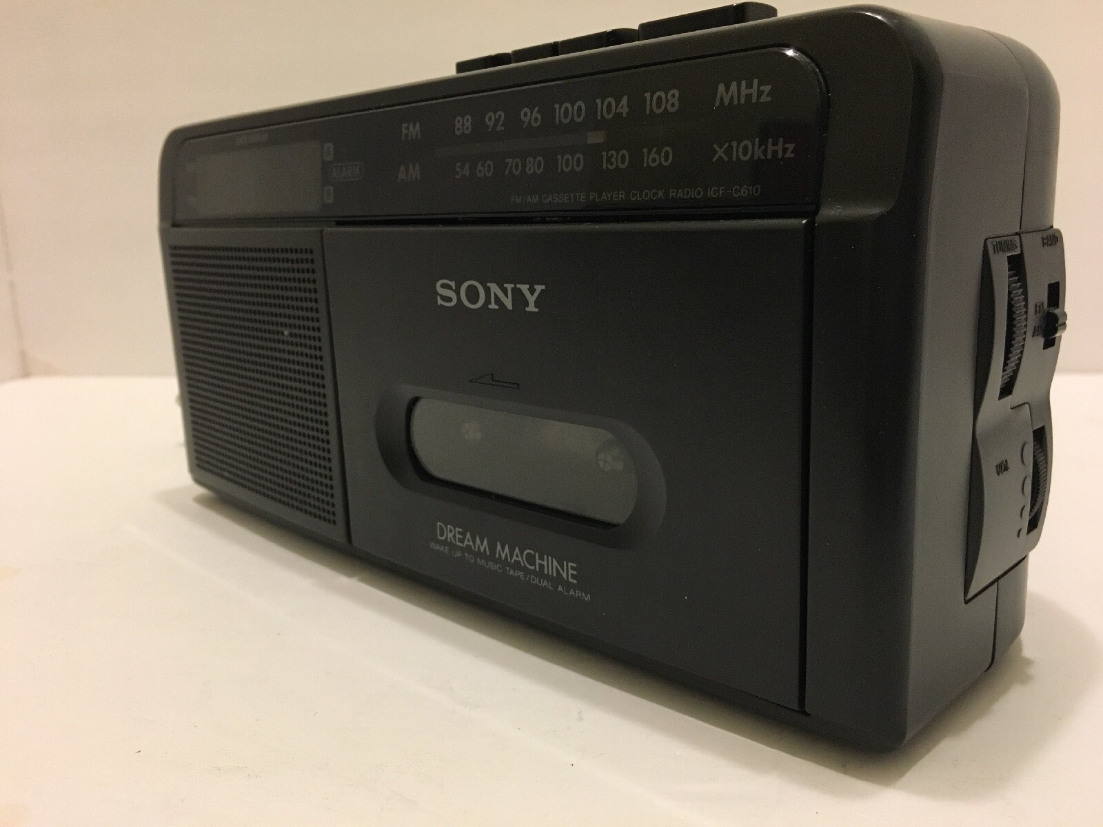 Sony Dream Machine AM FM Clock Radio & Working Cassette Model ICF-C610