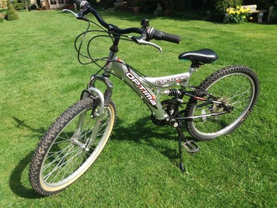 Cyclone Optima mountain bike - suit 8-14 year-old