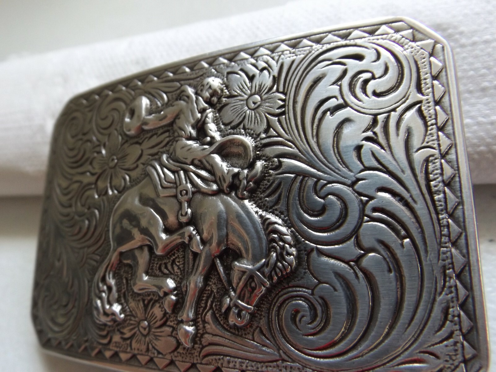 Western Cowboy Riding Bucking Horse, Rodeo, Silver Tone, Belt Buckle, NEW