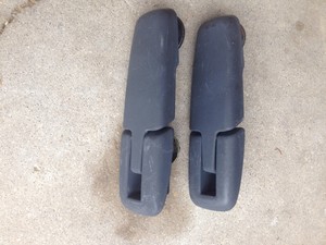 2003 Ford escape rear window hinge