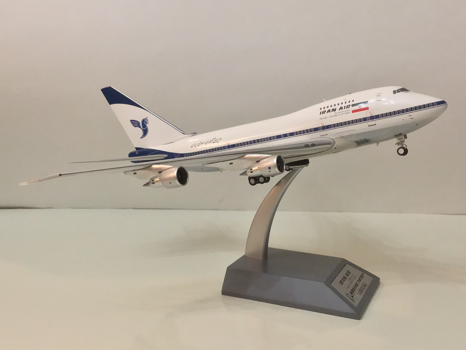 最終価格AIR  BOEING 747-133 1/200スケール 最終価格AIR CANADA BOEING 747-133 1/200スケール