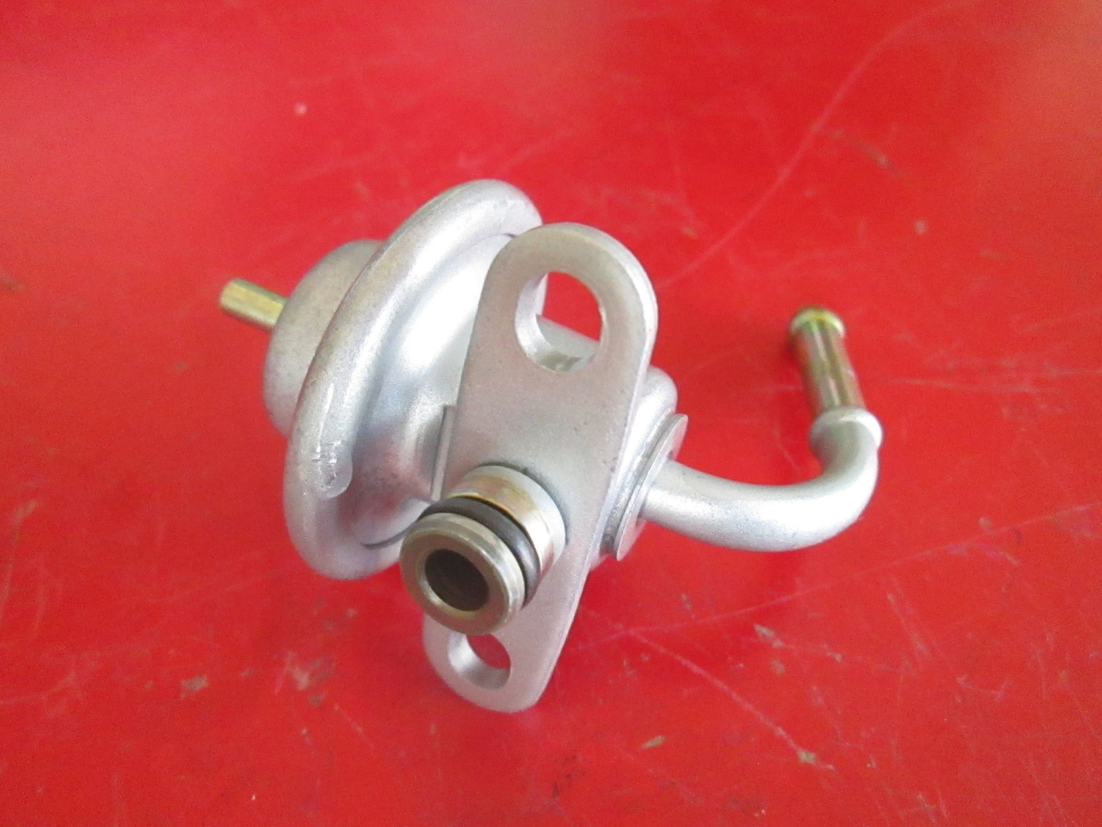 93 94 95 96 97 Toyota Corolla Fuel Pressure Regulator OEM DENSO 23280