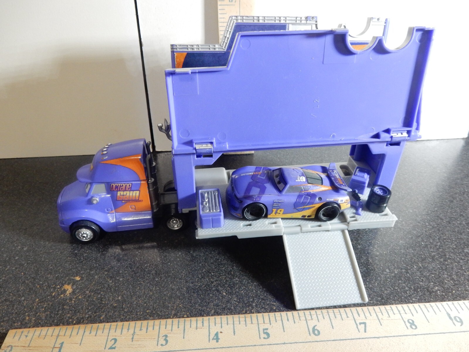Set of Bobby Swift's Octane Gain 19 Hauler 9 inch & Car