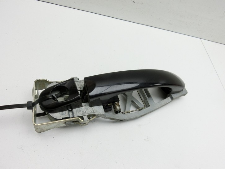 VW Touran 1T3 10-15 Türgriff außen Griff Links Vorne LC9X VW Touran 1T3 10-15 05.04.2011 7H0837205D 6T0837205B... Bild 4