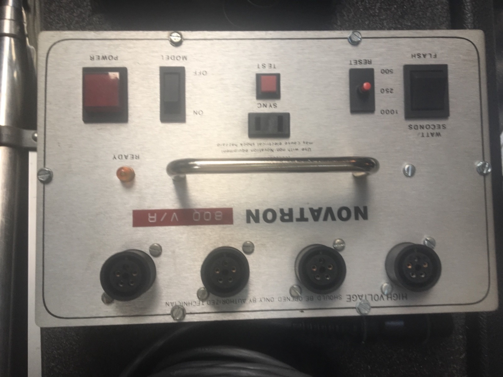 novatron 800 lighting system