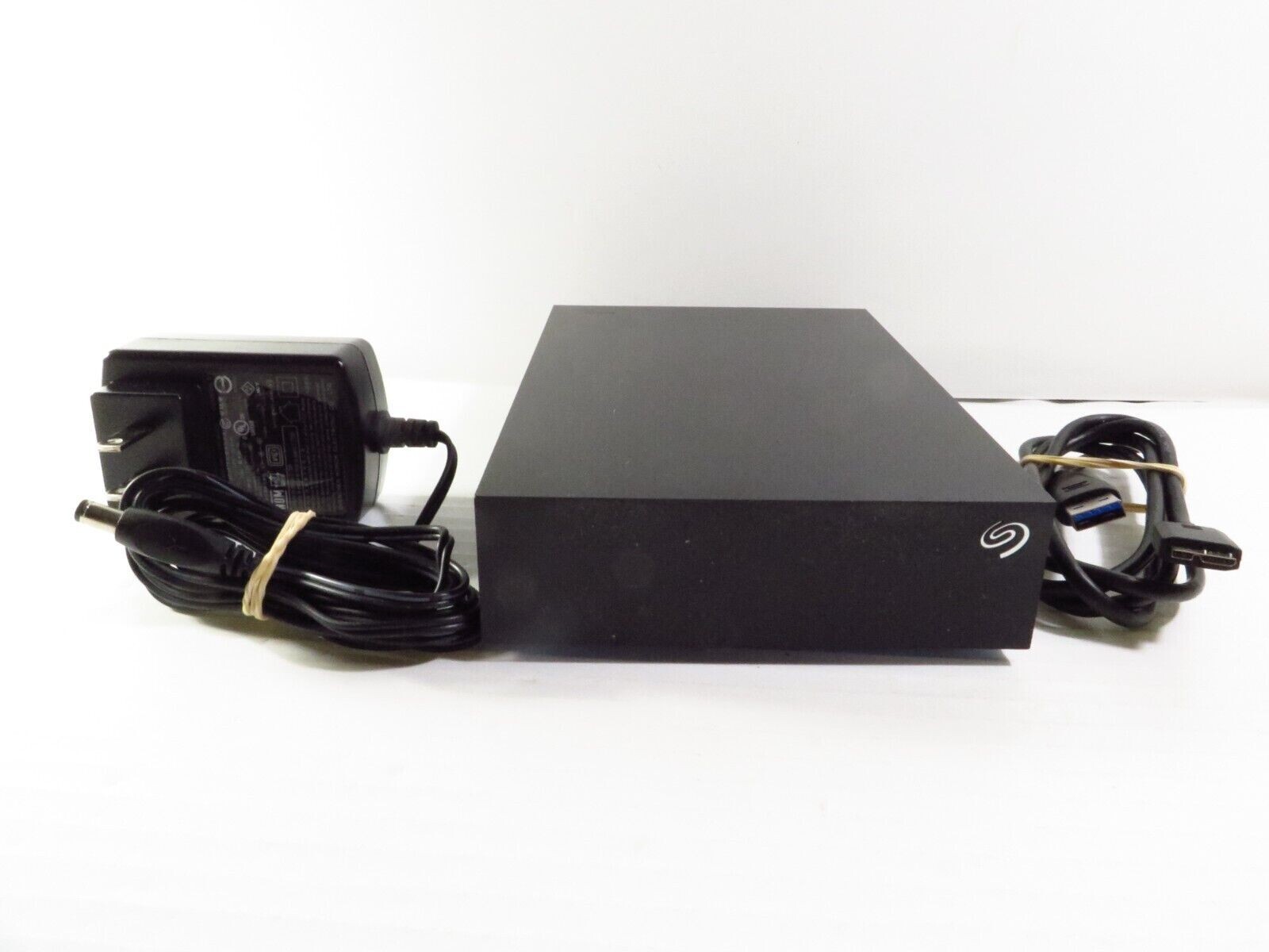 Seagate Expansion 4 TB Desktop External Hard Drive - MODEL SRD00F2 with Cords