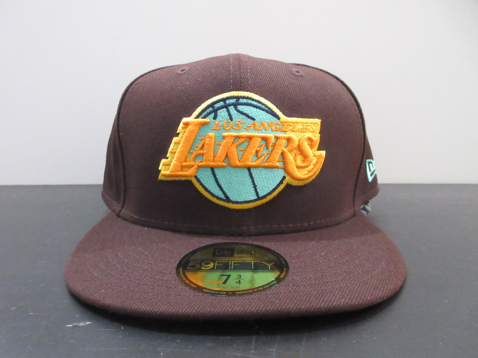 Los Angeles Lakers Hat Cap Fitted Mens 7 3/4 Black Orange