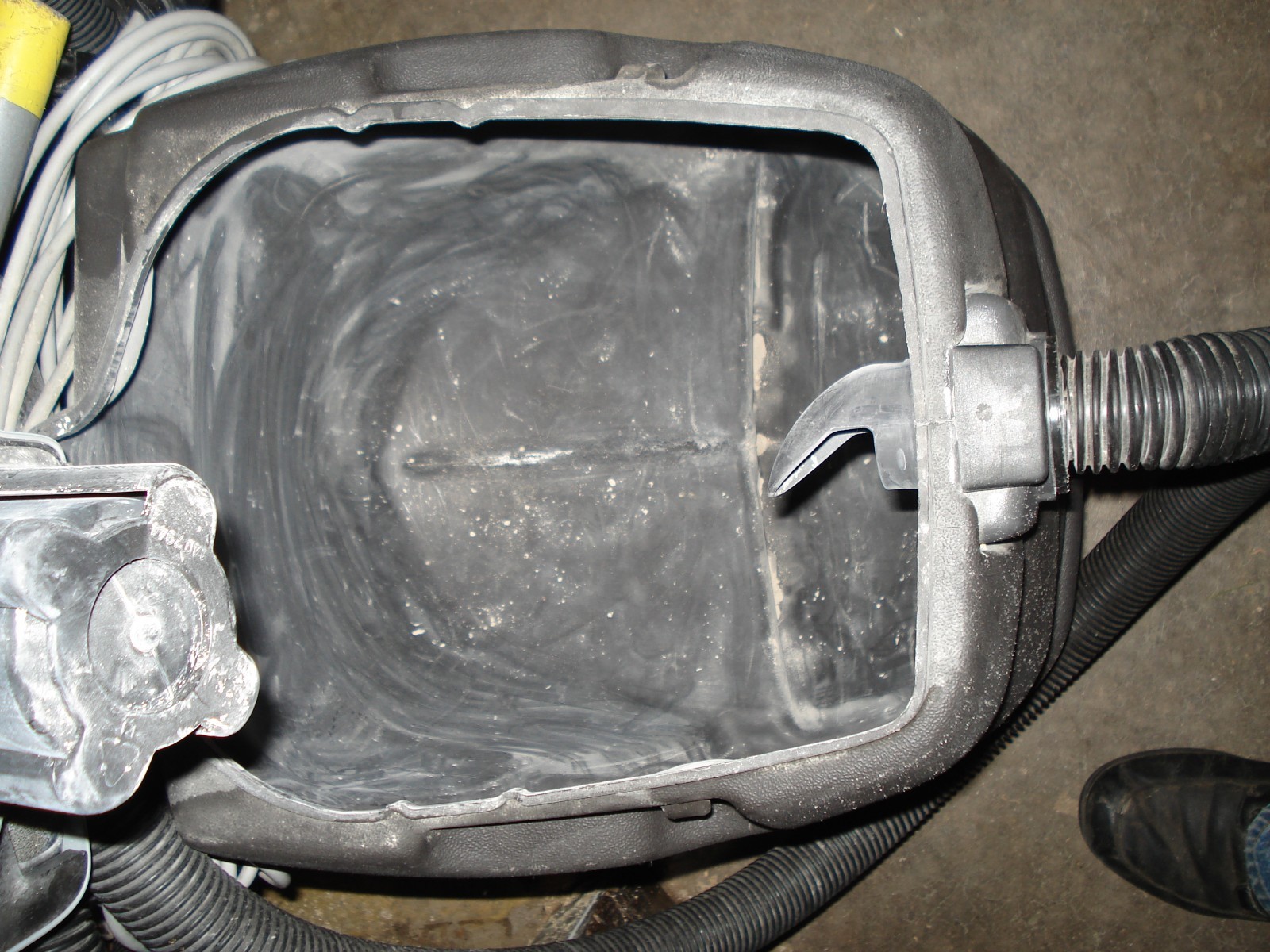 Nilfisk advance sprite vacuum , Asbestos , clean room , HEPA vac