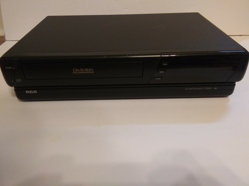 RCA VR319 VCR Cassette Recorder VHS Player With Remote - Works