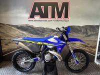 SHERCO SEF300 FACTORY 2025 ROAD REGISTERED ENDURO BIKE, 58 HOURS, (ATMOTOCROSS)