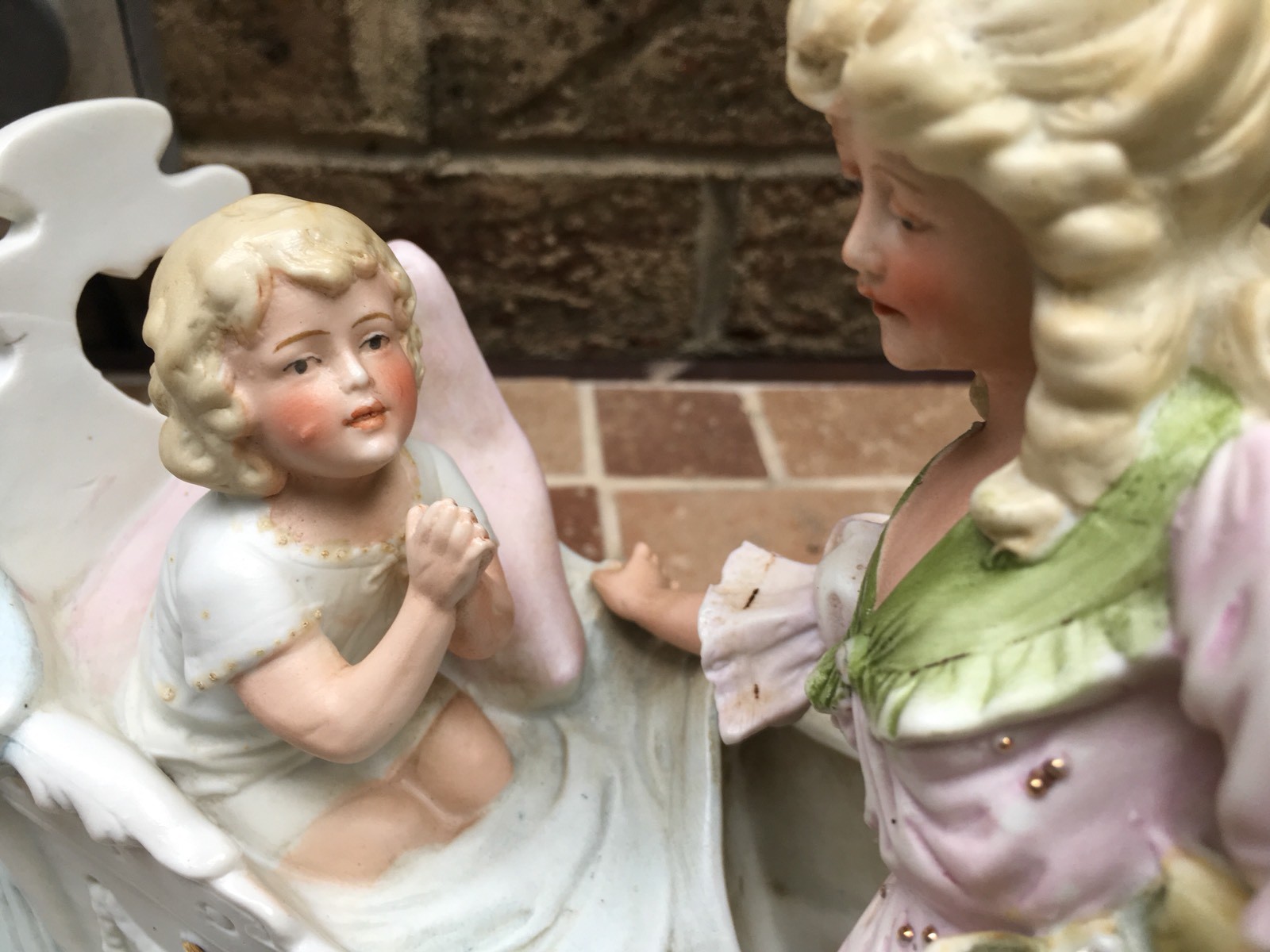 Gorgeous Grafenthal artist Carl Schneider Antique Porcelain Fig 1879-1985 Gift