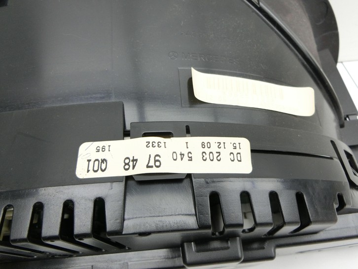 Mercedes CLC 180 K CL203 08-11 1,8 105KW Kombiinstrument Tacho Mercedes CLC 180 K CL203 08-11 09.06.2010... Vorschau 6