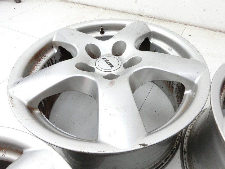 BMW X3 E83 4 x Felgen Aluminiumfelge 18 Zoll 5X120 BMW X3 E83 KBA47040 gebraucht Bild 5