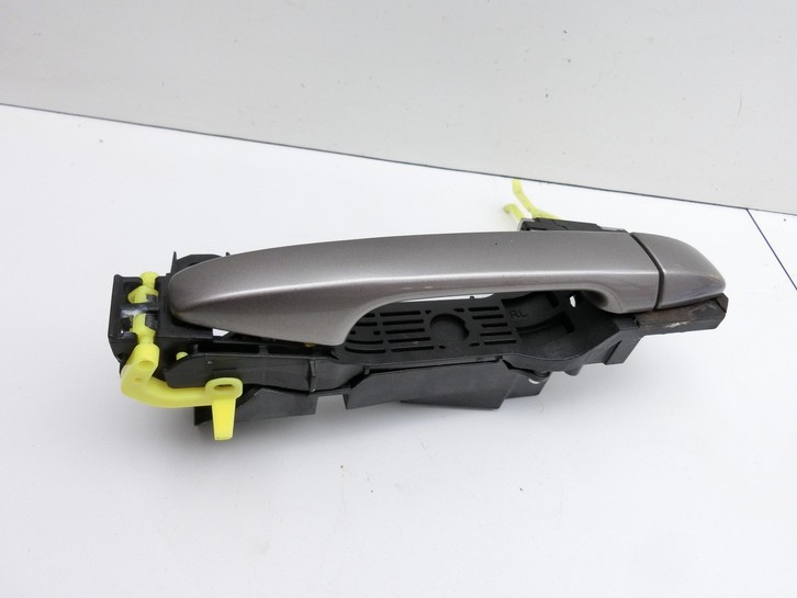 Avensis T27 15-18 Lim Türgriff Außengriff Tür Griff Hinten Links 4V8 Avensis T27 15-18 20.01.2016 gebraucht Vorschau 2