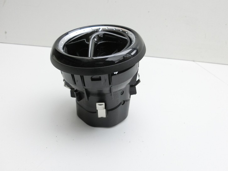 Mercedes W176 A200 12-15 Luftdusche Luftdüse Links Mitte Mercedes W176 A200 12-15 05.11.2012 A1768300154 gebraucht Vorschau 2