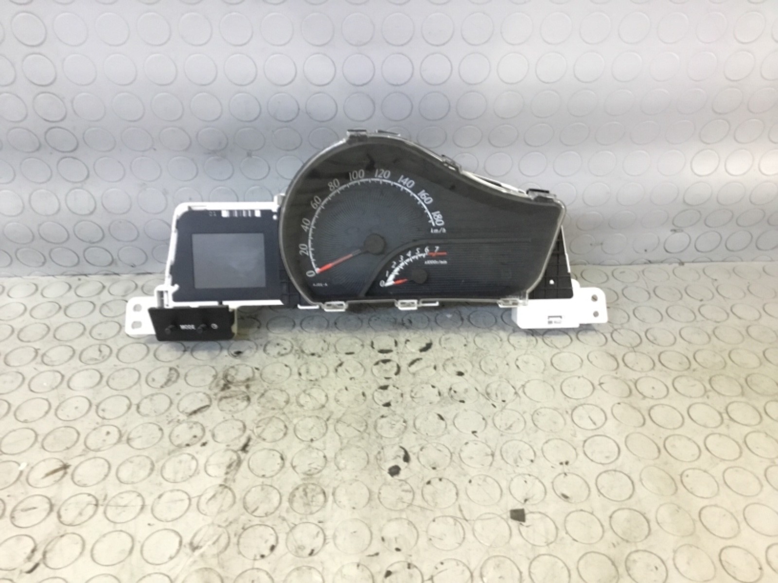 Quadro Strumenti Cruscotto TOYOTA IQ 83800-74110-C