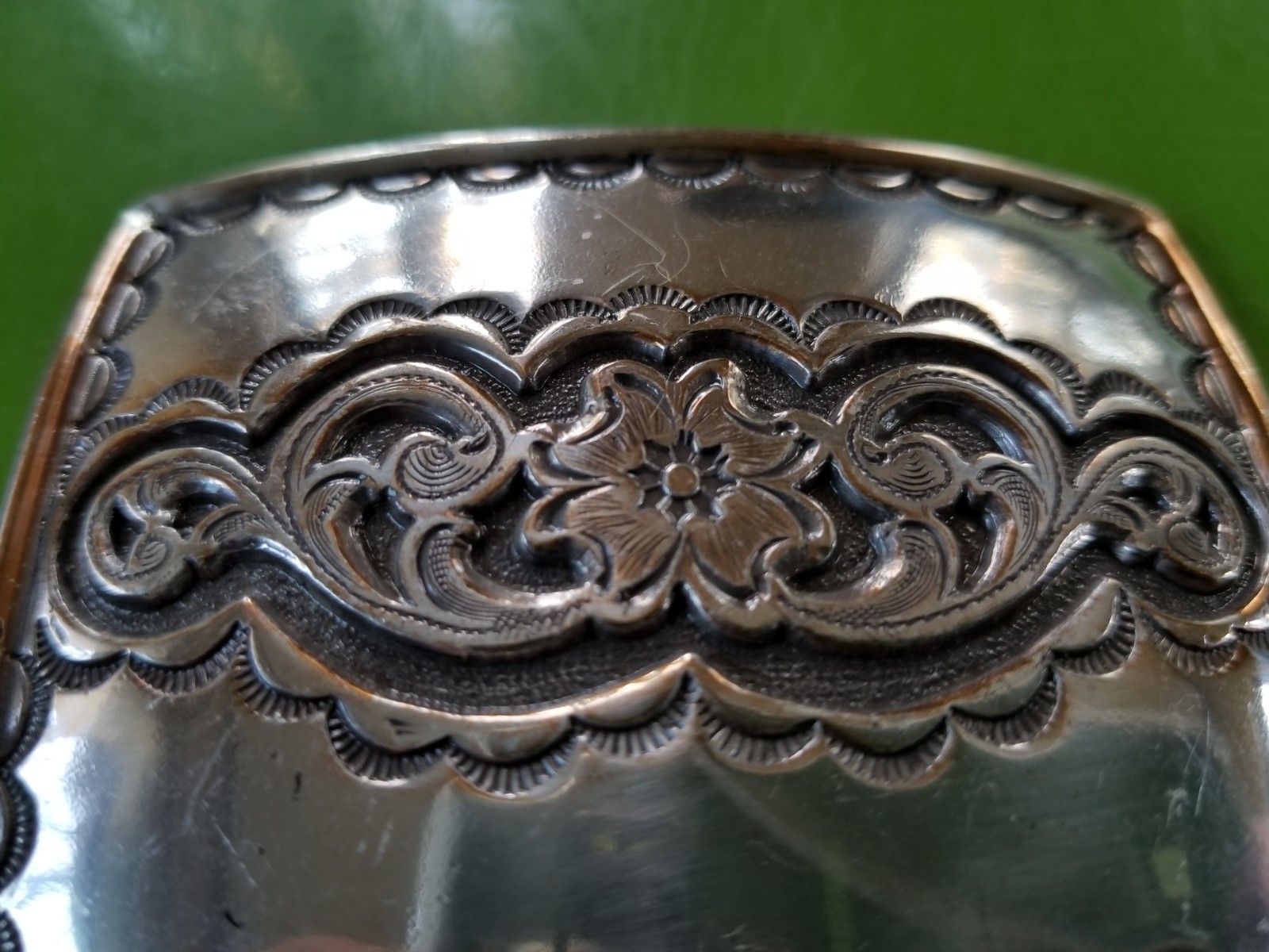 Vintage 1995 Floral Design Belt Buckle Center Flower Scrollwork Silvertone
