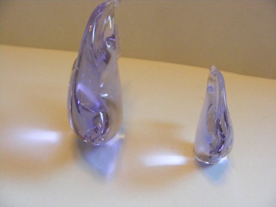 KONST GLASHYTTAN URSHULT glass fish figurine pair lavender pale purple SWEDEN