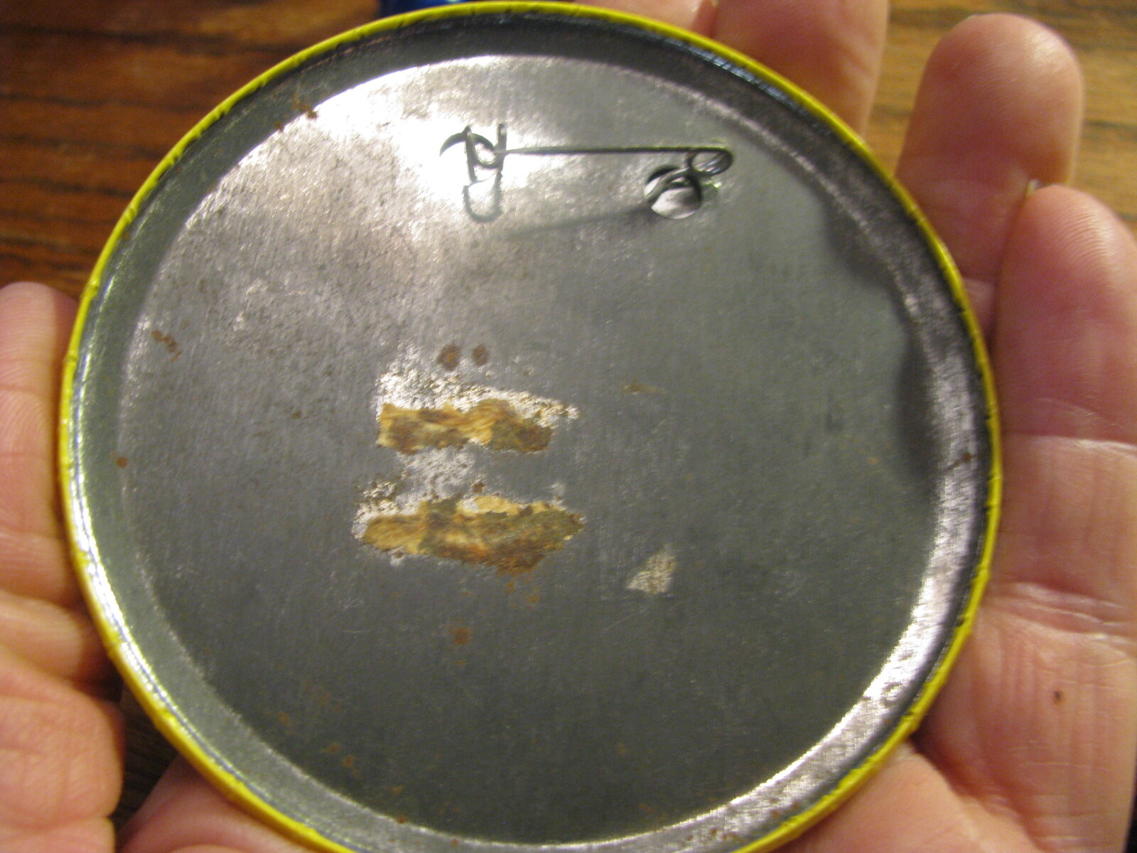 1976 Paramount Pictures Sit On It  The Fonaz  Pinback    Box #LVTP1