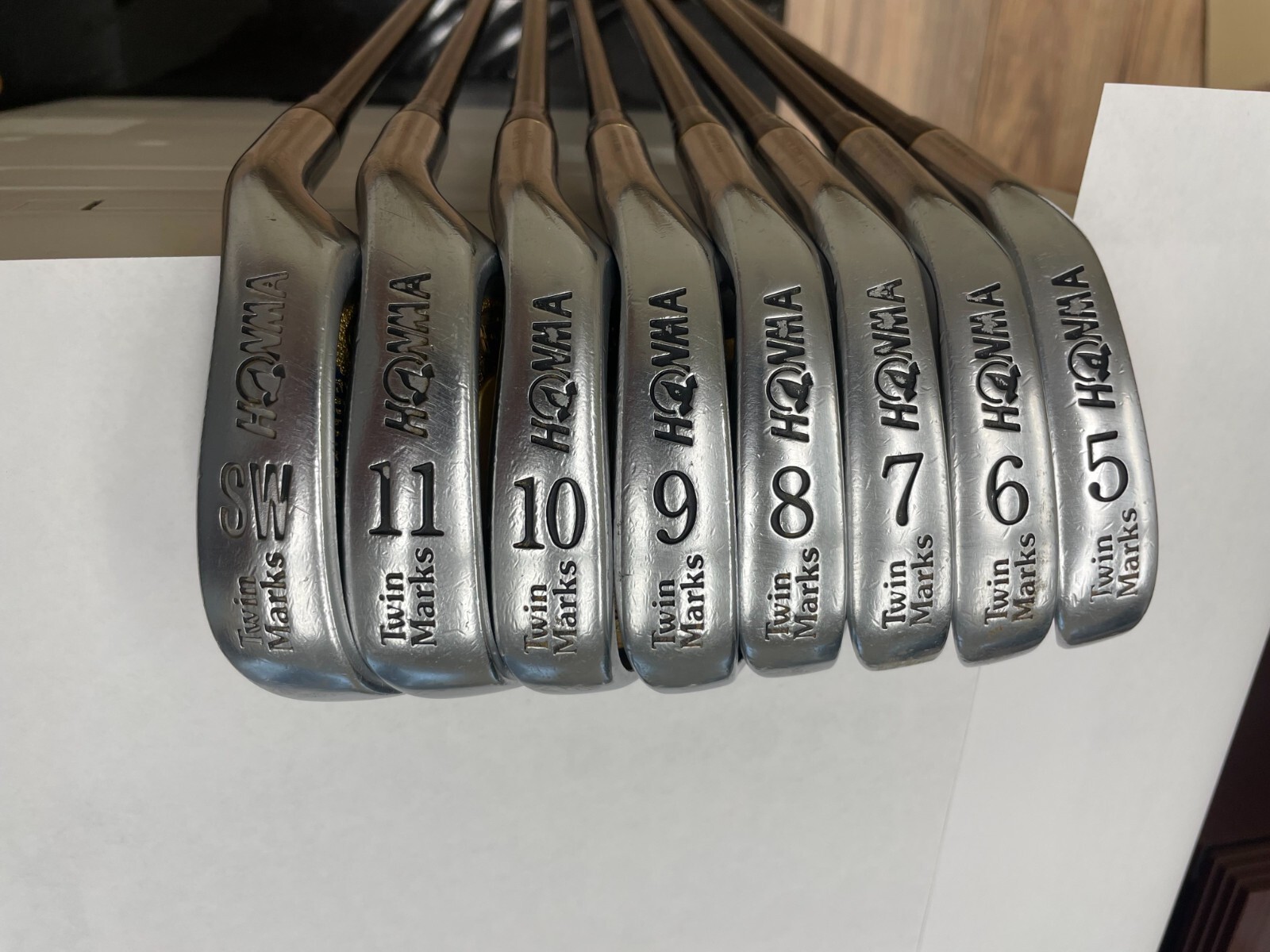 HONMA Twin Marks Feather & Feather 4 Stars 8pc Irons Set HONMA Twin Marks Feather & Feather 4 Stars 8pc Irons Set