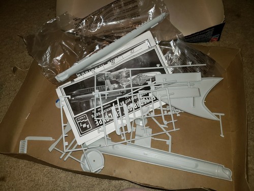 Star Trek Cut-Away U.S.S Enterprise NCC-1701 Model Kit by AMT Space sci-fi open