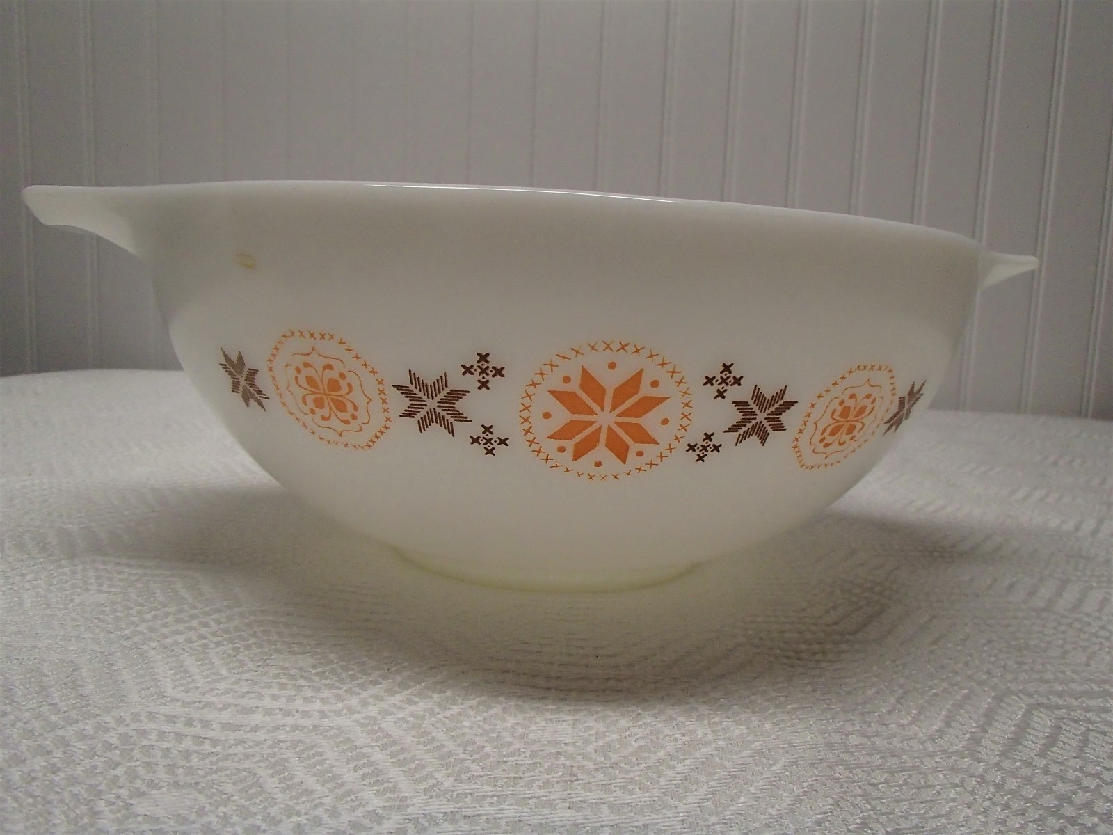 Pyrex Vintage # 444 Mixing Bowl Brown/Orange Town & Country Design