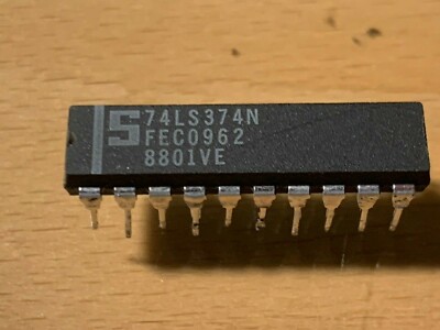 74LS374N - Signetics IC - Octal Flip Flop, DIP-20.