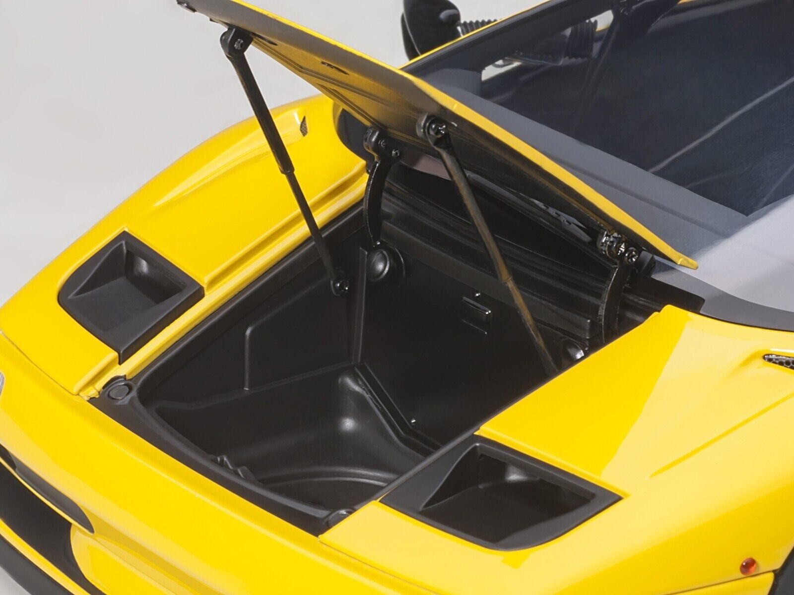 1/18 Lamborghini Diablo Sv-R (Superfly Yellow) Model Car By 1/18 Lamborghini Diablo Sv-R (Superfly Yellow) Model Car By