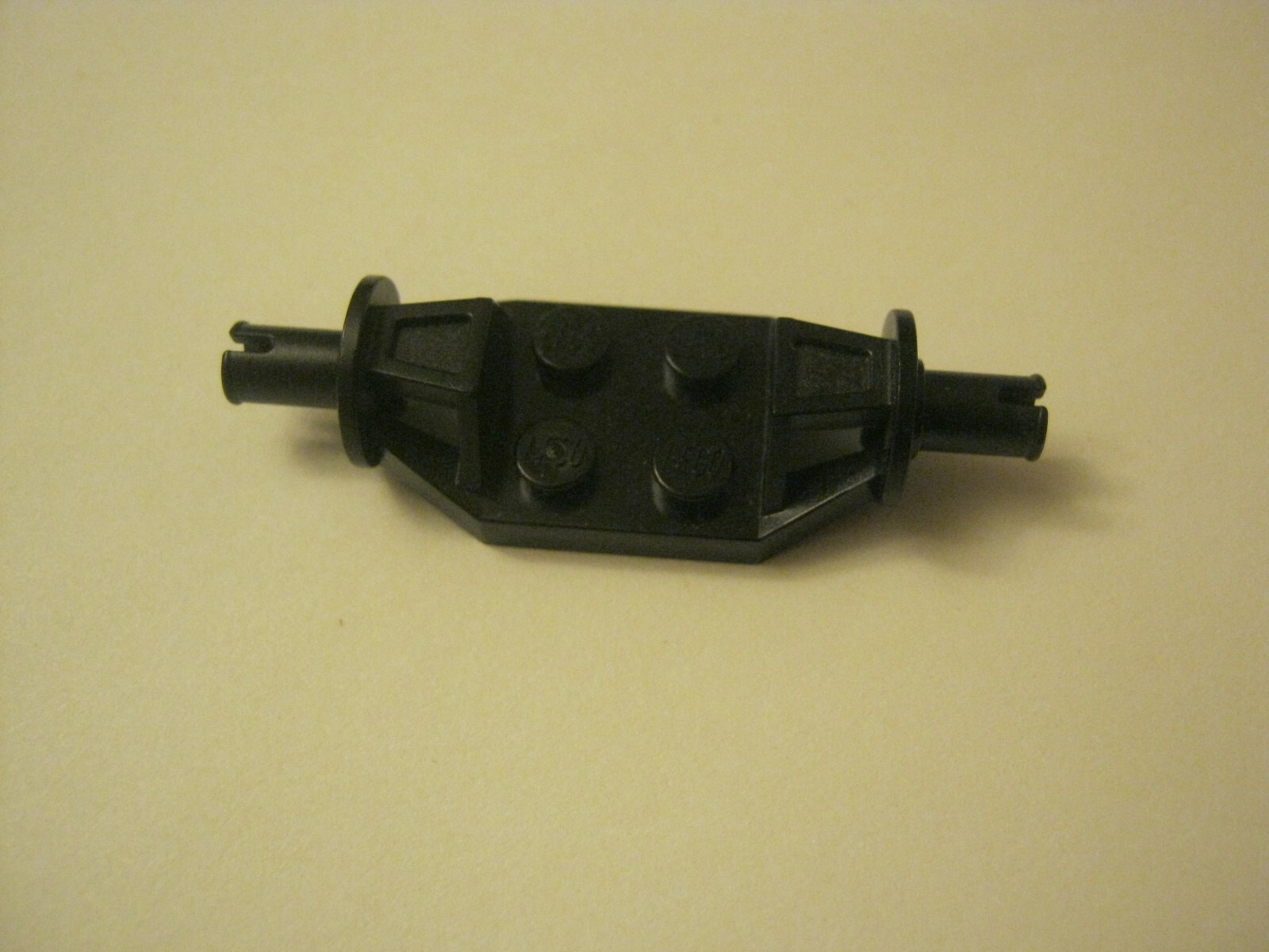 その他  2 Lego (1) Black 2x2 Wishbone Suspension Plate With Axle Pins